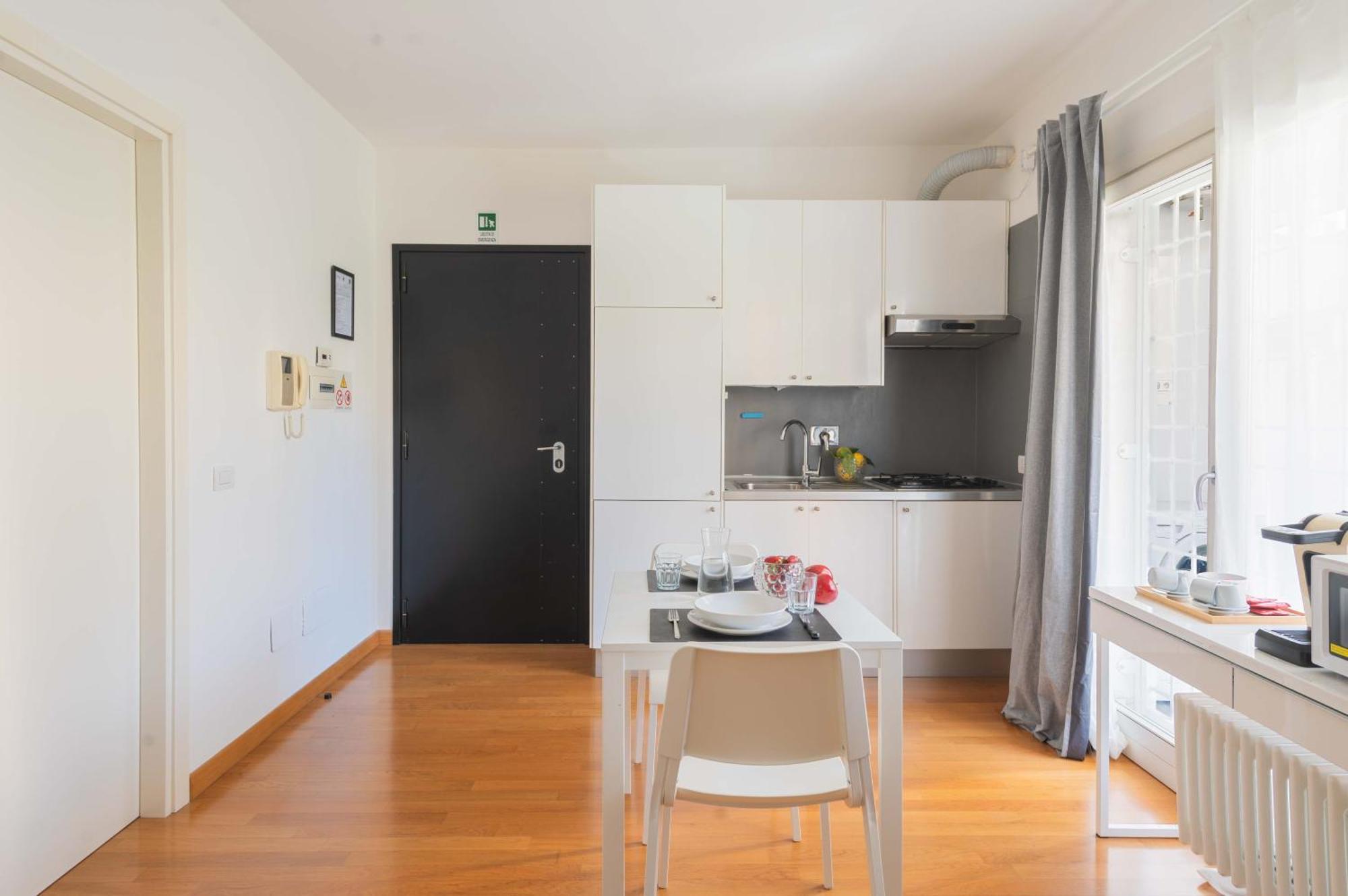 Loverhome Apartment 3 Rome Bagian luar foto