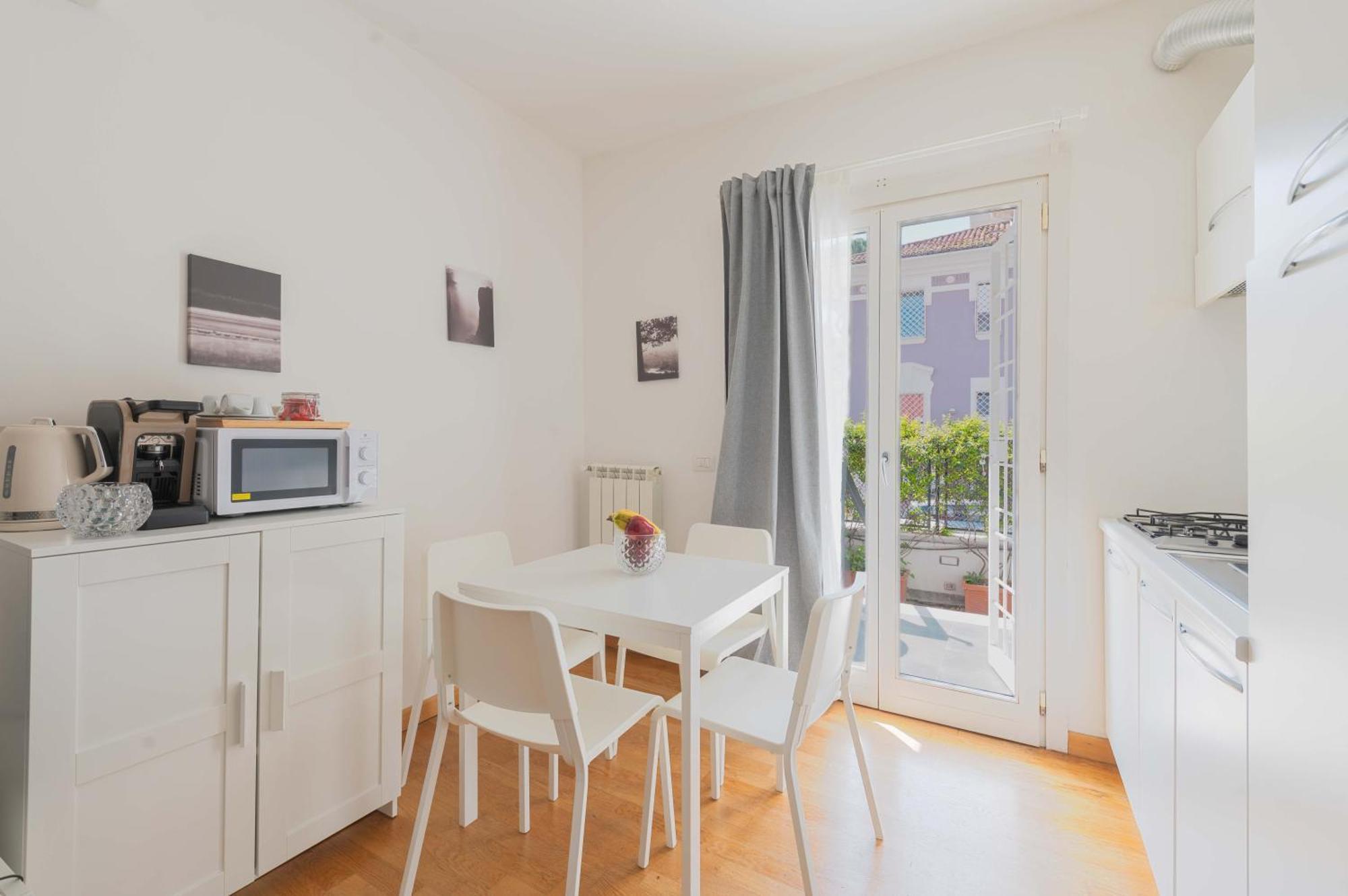 Loverhome Apartment 3 Rome Bagian luar foto