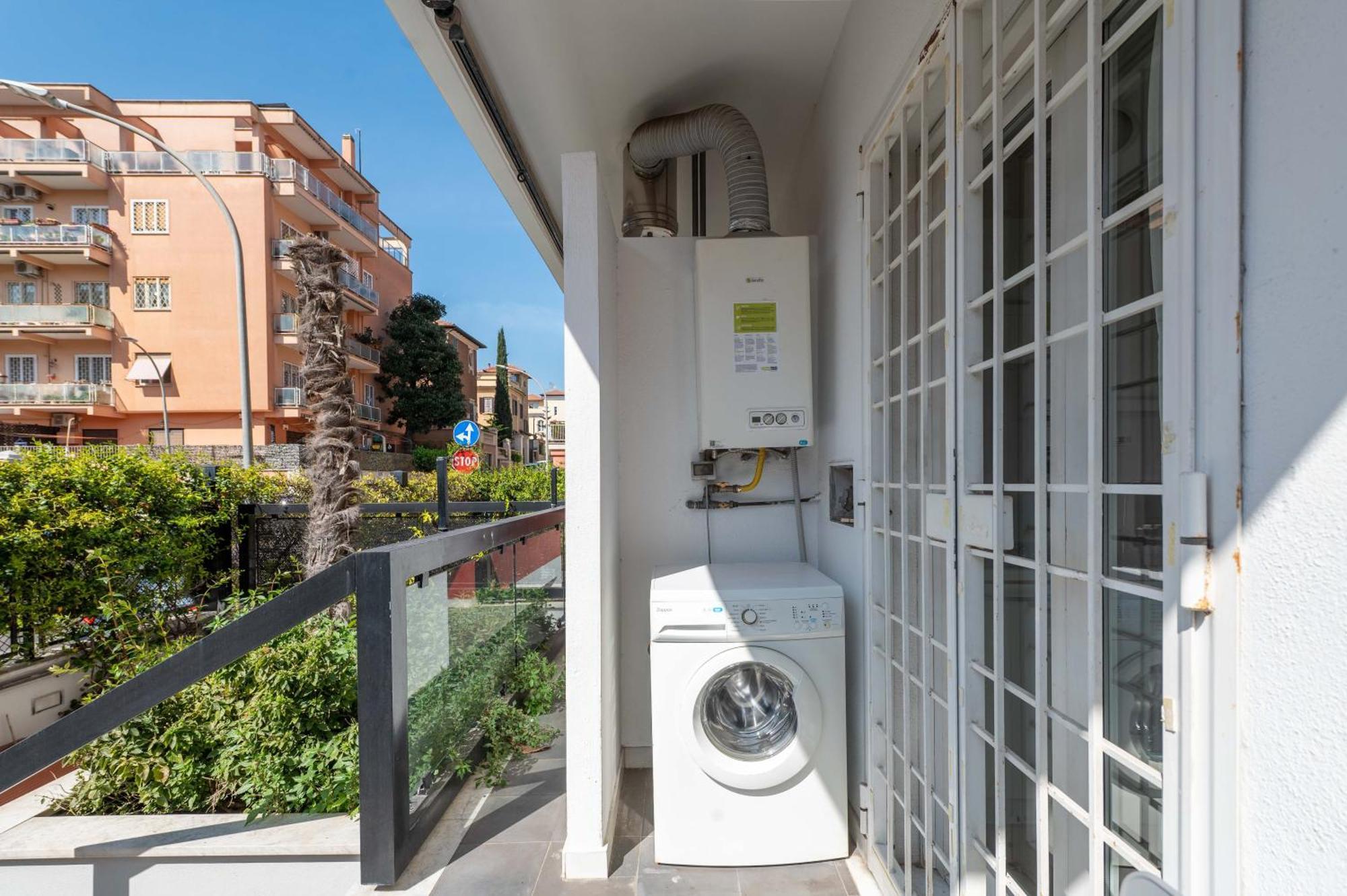 Loverhome Apartment 3 Rome Bagian luar foto